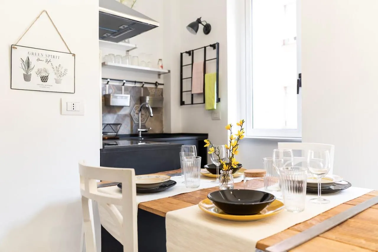 Happy Travelers Apartment By Holiday Solutions Como İtalya